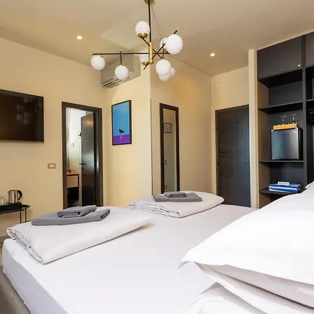 East Coast Deluxe سبليت