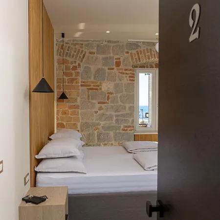 Bed & Breakfast East Coast Deluxe *