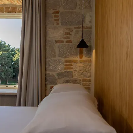 East Coast Deluxe Bed & Breakfast