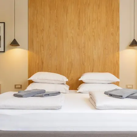 فندق مبيت وإفطار East Coast Deluxe 4*