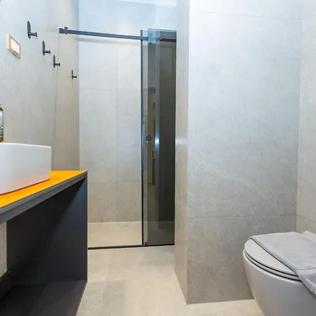 East Coast Deluxe 4* سبليت