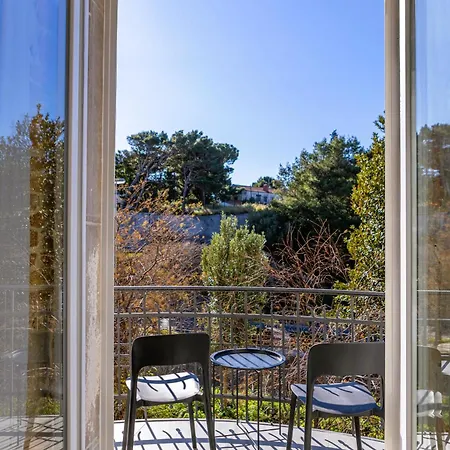 East Coast Deluxe 4* Split