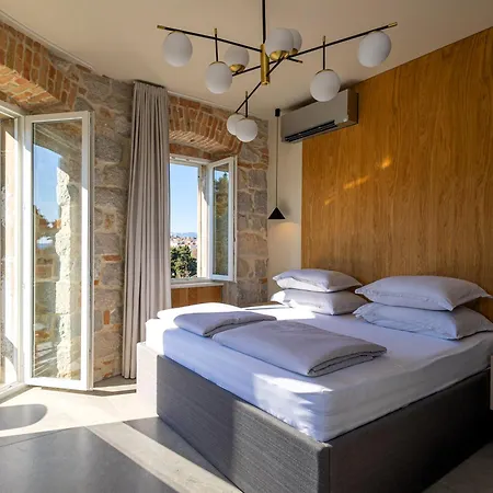 East Coast Deluxe Couette-café