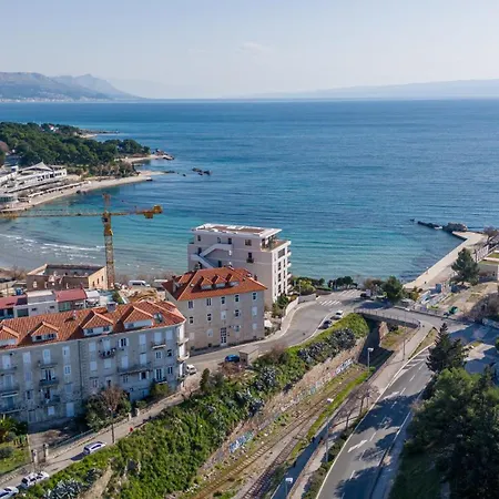 East Coast Deluxe Couette-café